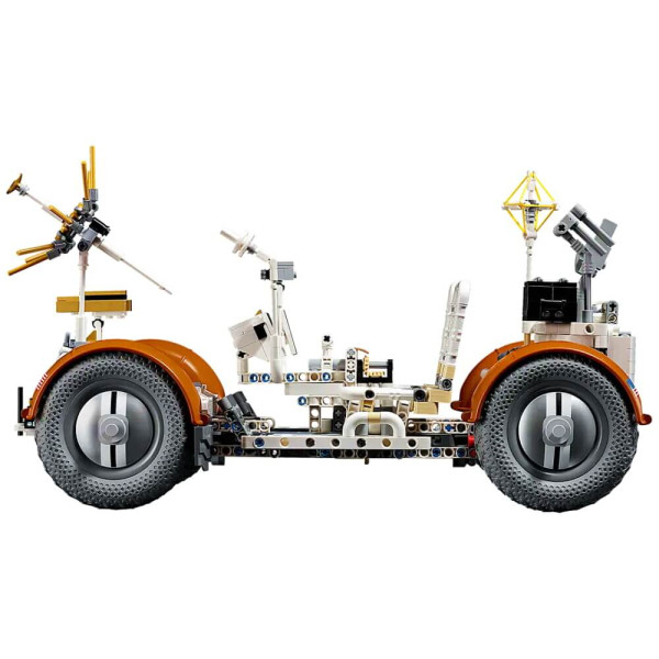 Блочный конструктор LEGO Лунный автомобиль NASA Apollo (42182)