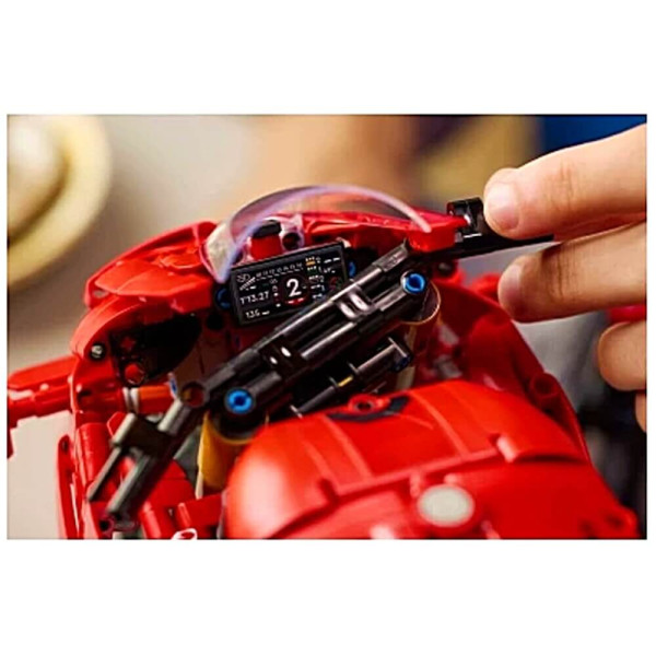 Блочный конструктор LEGO Technic Мотоцикл Ducati Panigale V4 S 1603 деталі (42202)