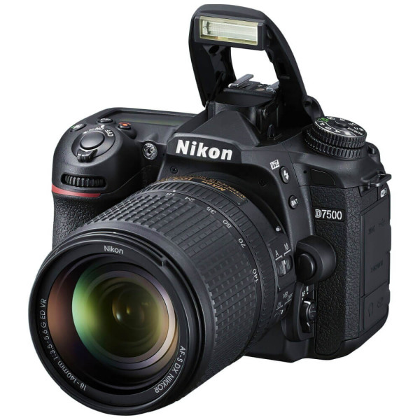 Зеркальный фотоаппарат Nikon D7500 kit (18-140mm) VR (VBA510K002)