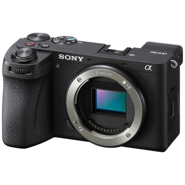 Беззеркальный фотоаппарат Sony Alpha A6700 kit (18-135mm) (ILCE6700MB.CEC)