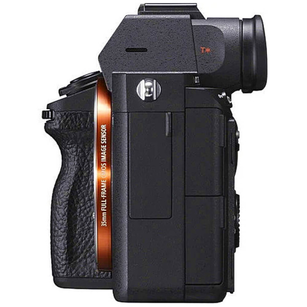 Беззеркальный фотоаппарат Sony Alpha A7 III kit (28-70mm) (ILCE7M3KB)