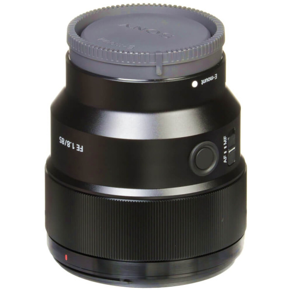 Стандартный объектив Sony SEL85F18 85mm f/1,8