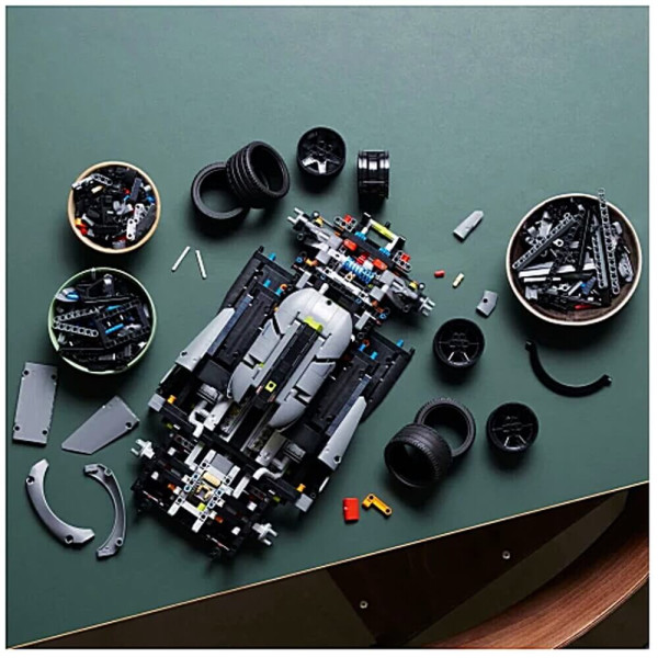 Авто-конструктор LEGO Technic Peugeot 9X8 24H Le Mans Hybrid Hypercar (42156)