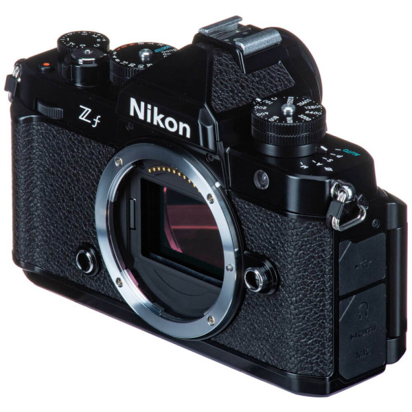 Бездзеркальний фотоапарат Nikon Zf body (VOA120AE)